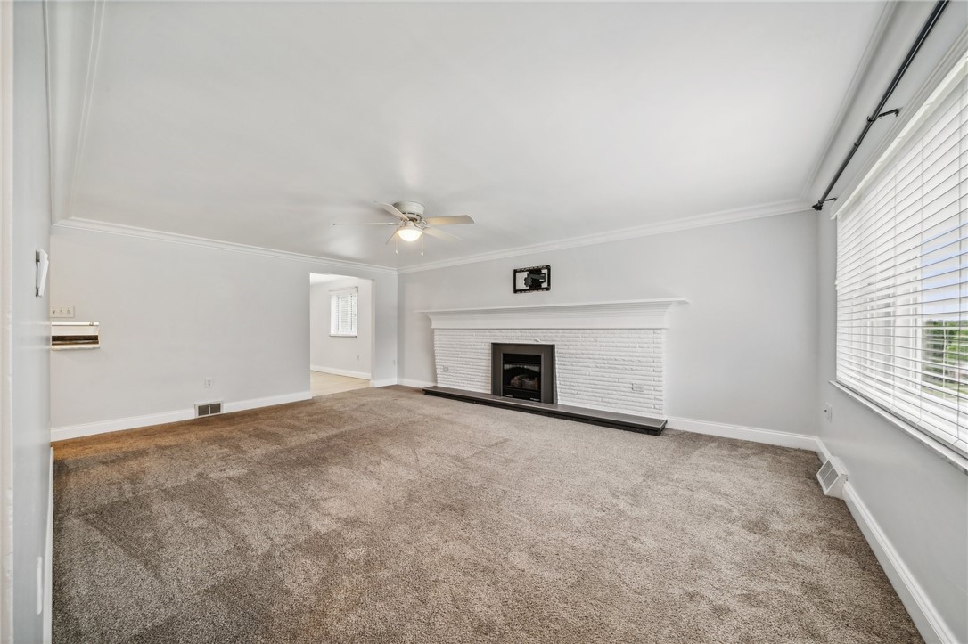 221 Thomas School