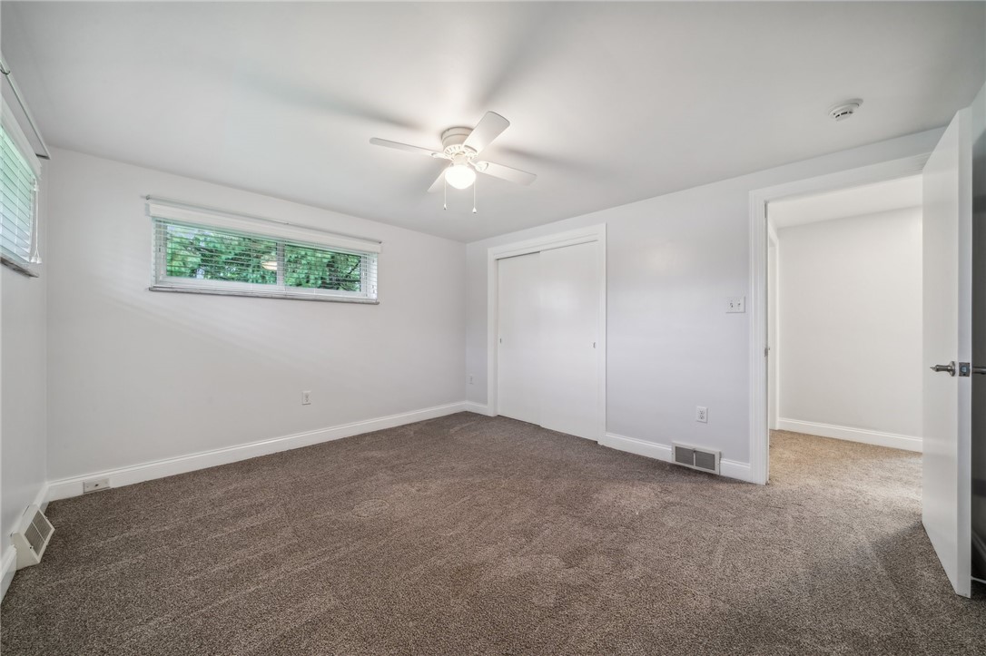 221 Thomas School