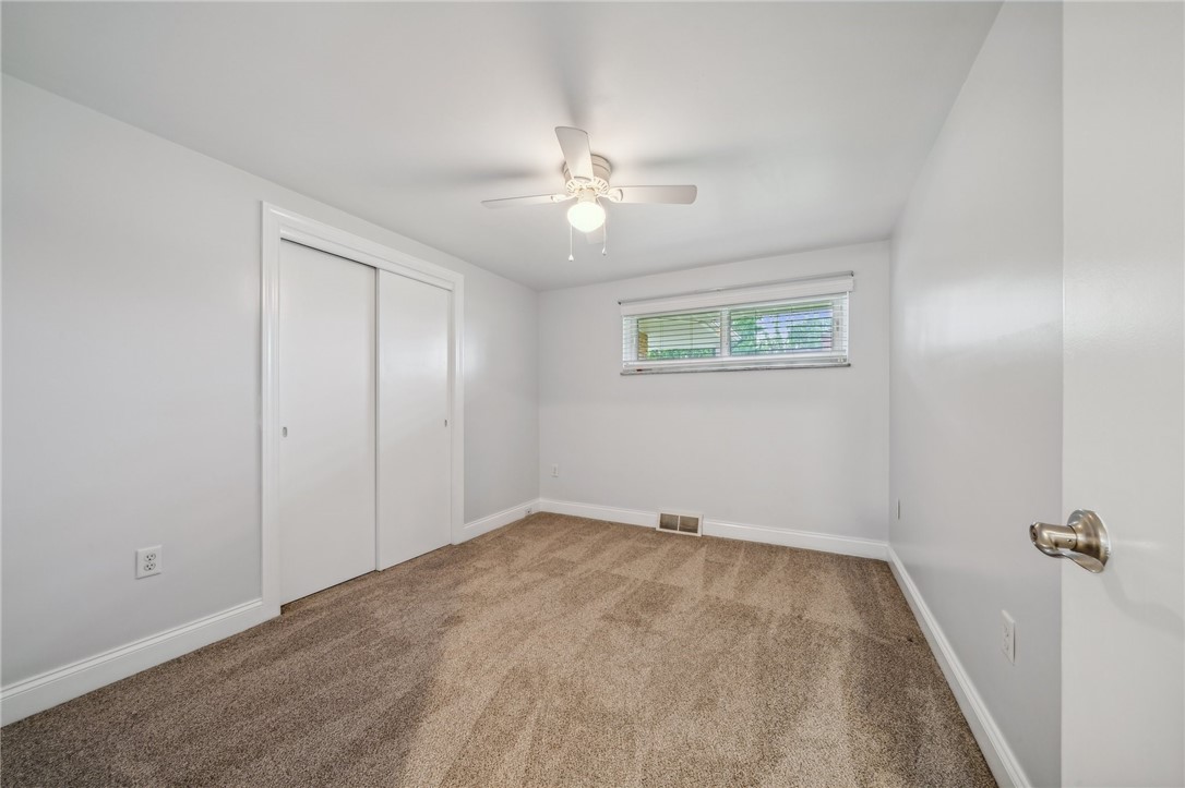 221 Thomas School