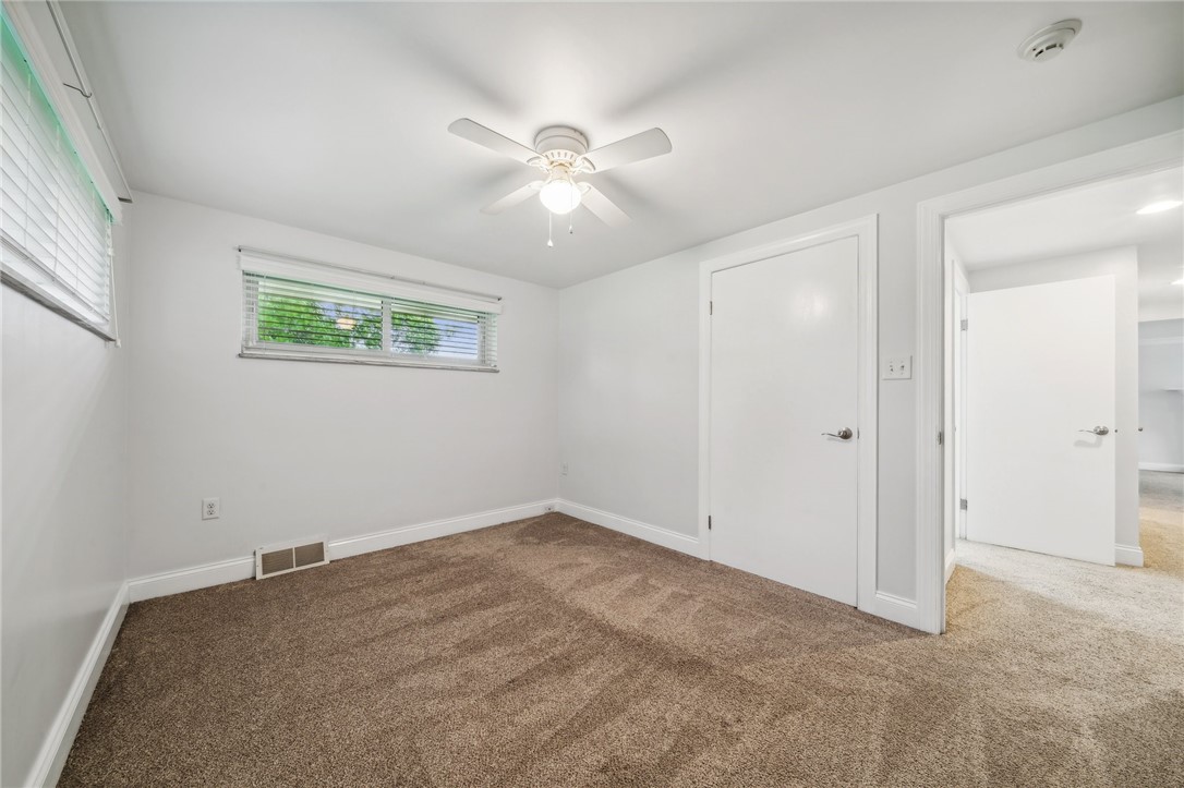 221 Thomas School