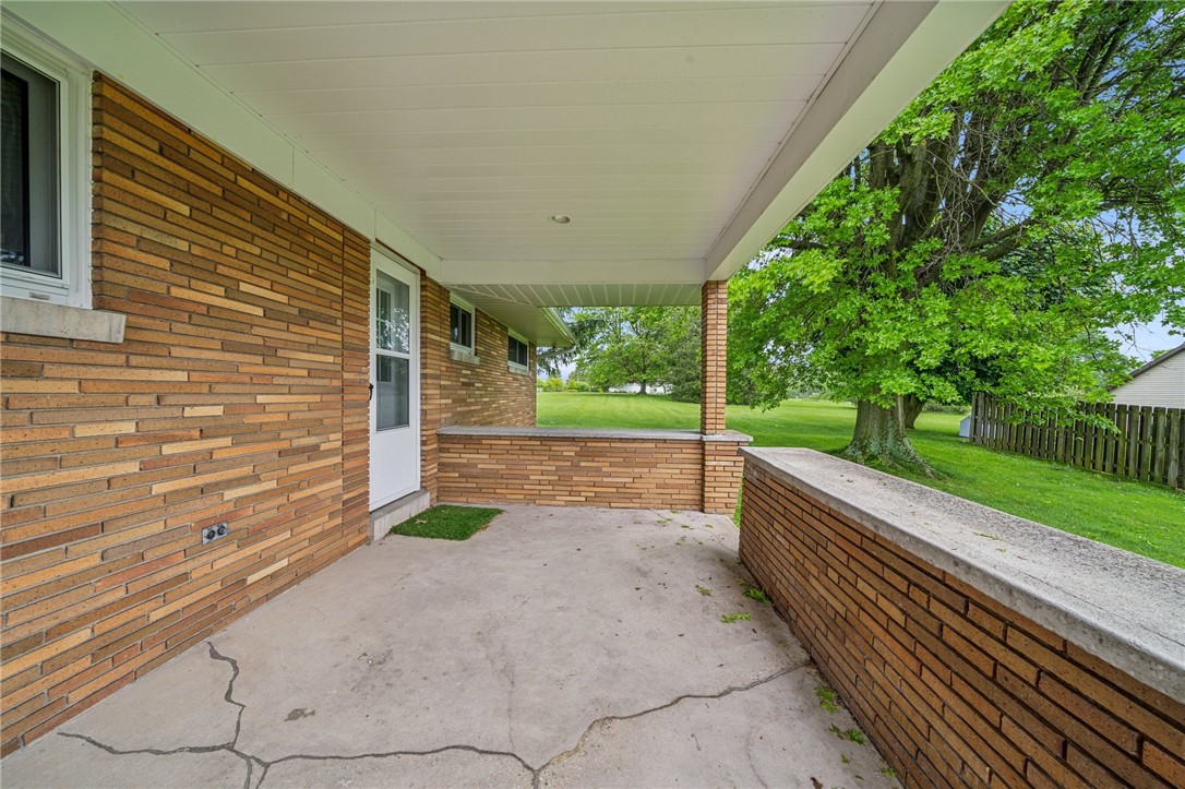 221 Thomas School