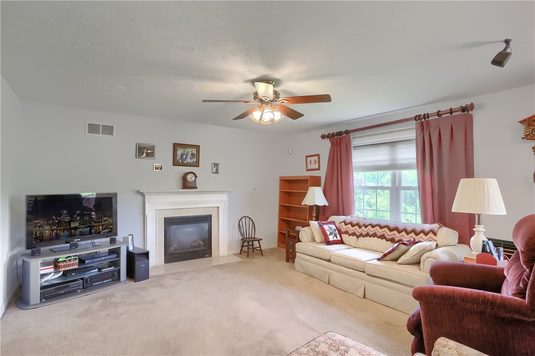 405 Willow Ct