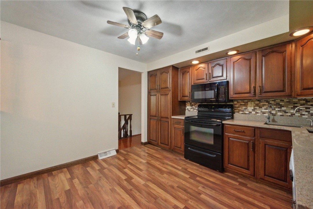 6151 Terry Ln