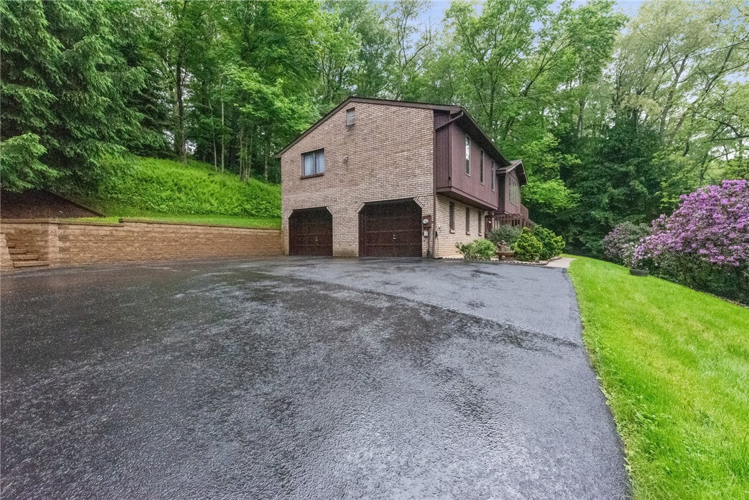 6151 Terry Ln