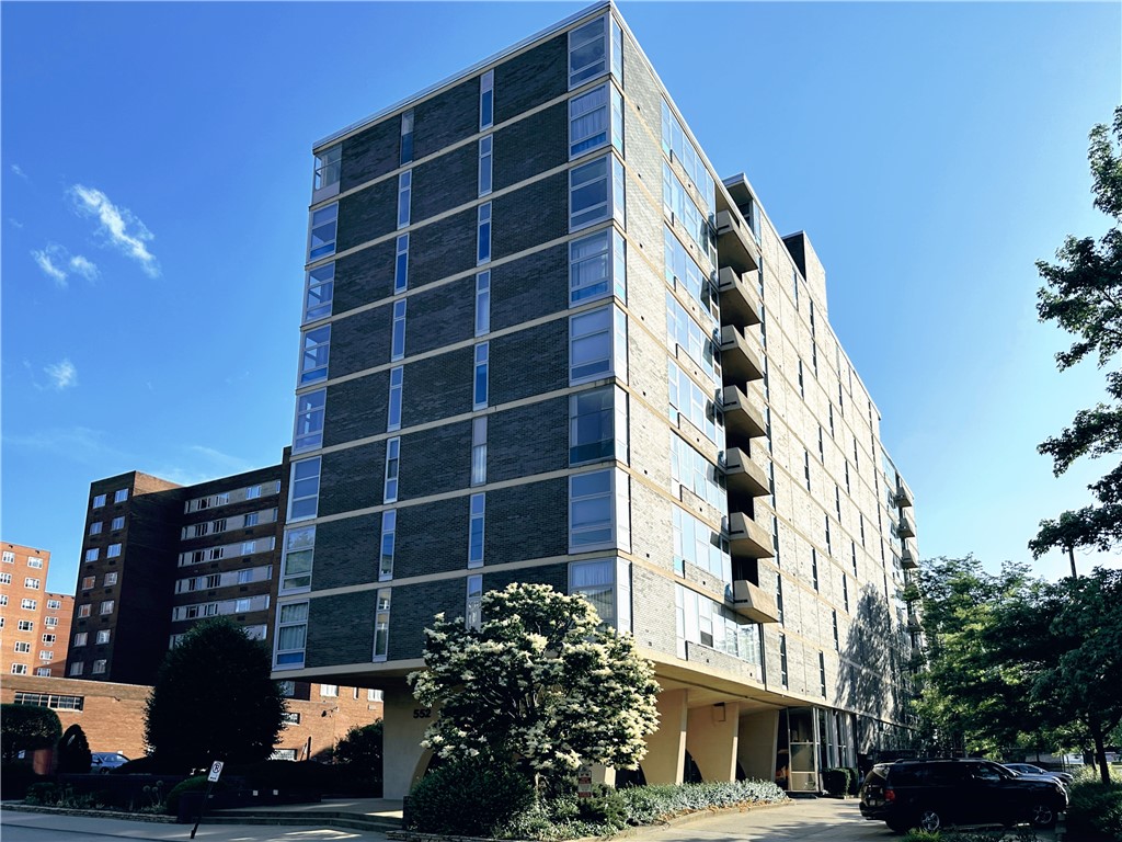 552 N Neville St 52