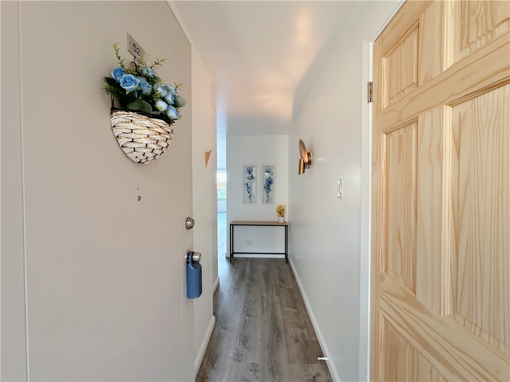 552 N Neville St 52