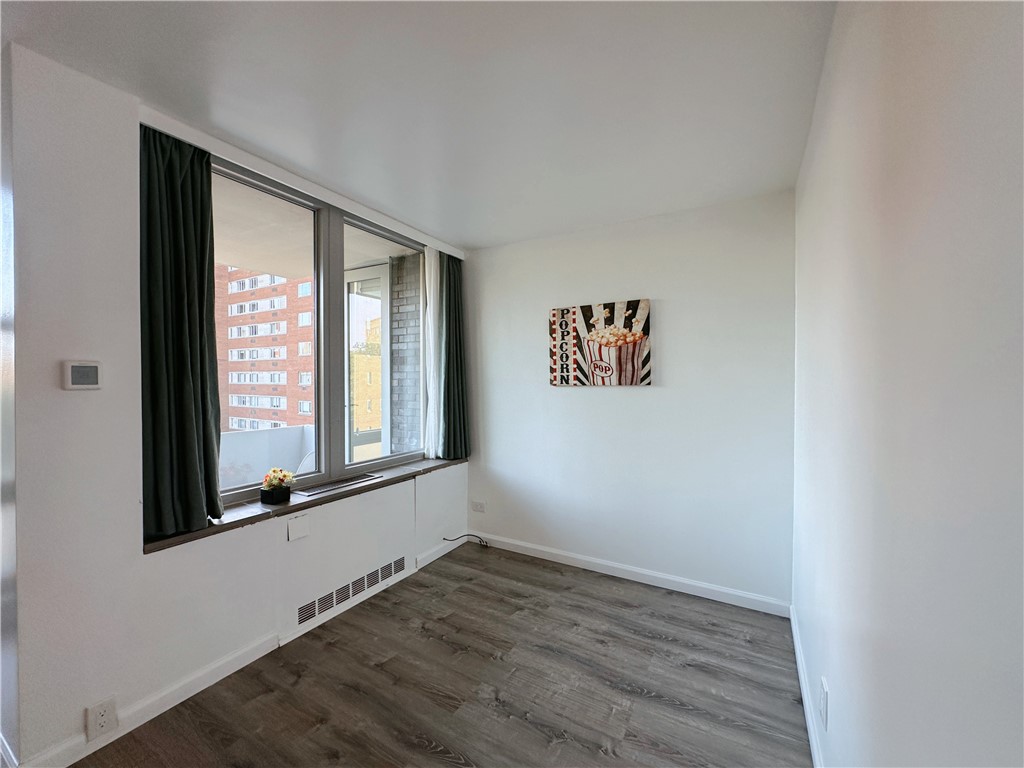552 N Neville St 52