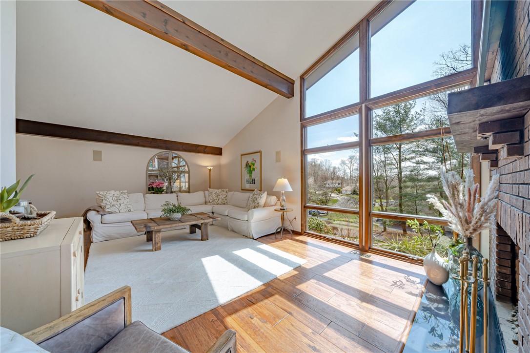 23 Hampshire Dr