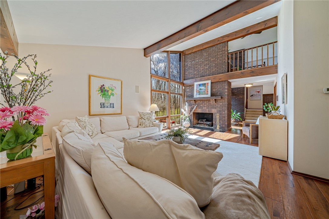 23 Hampshire Dr