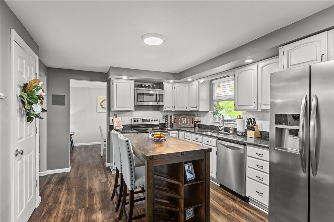 101 Briarwood Ln