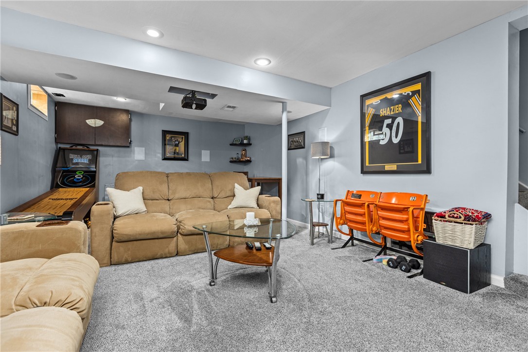 101 Briarwood Ln