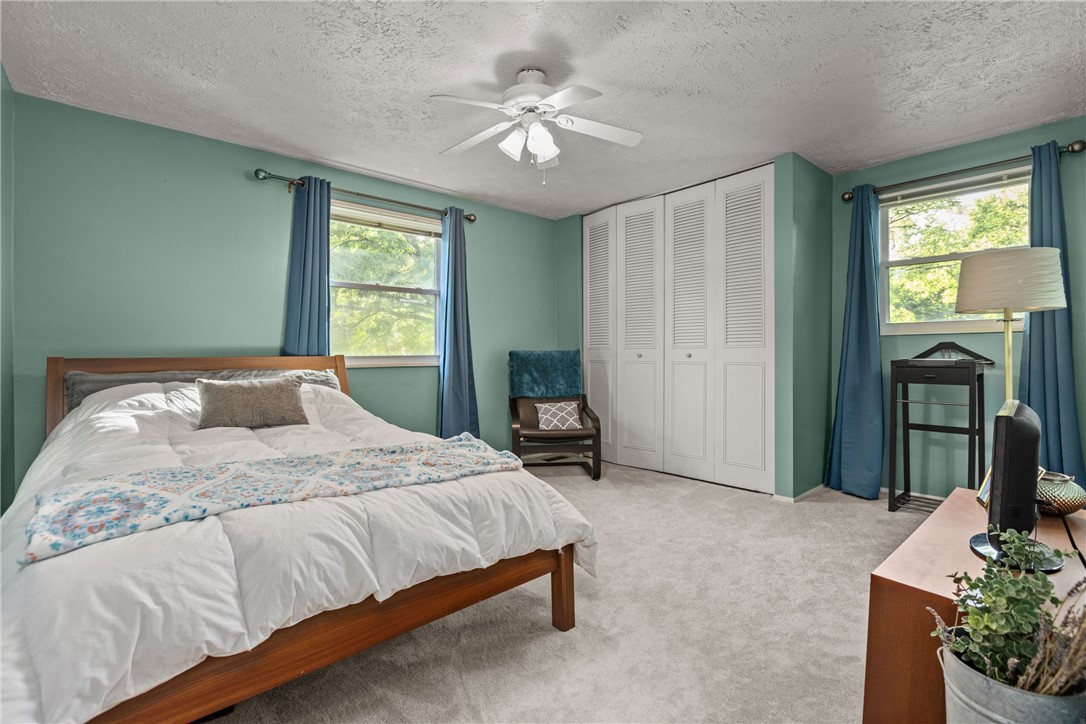 101 Briarwood Ln