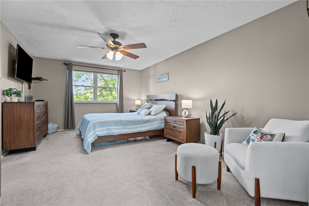 101 Briarwood Ln
