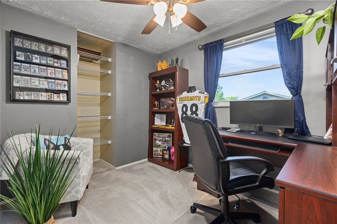 101 Briarwood Ln