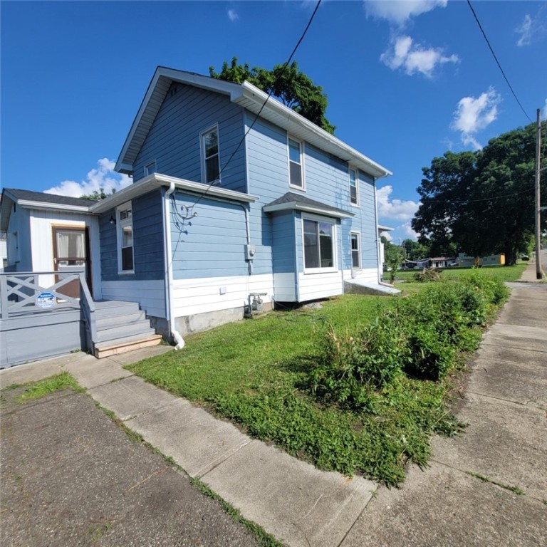 422 W Parkway St