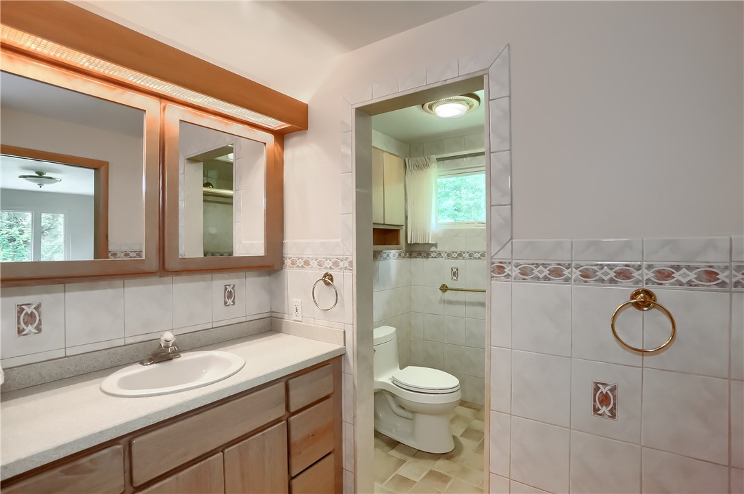 929 Center Oak Drive