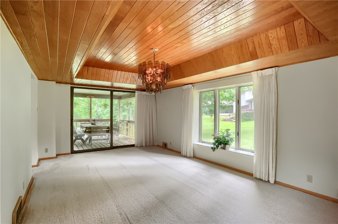 929 Center Oak Drive