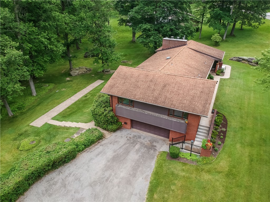 929 Center Oak Drive
