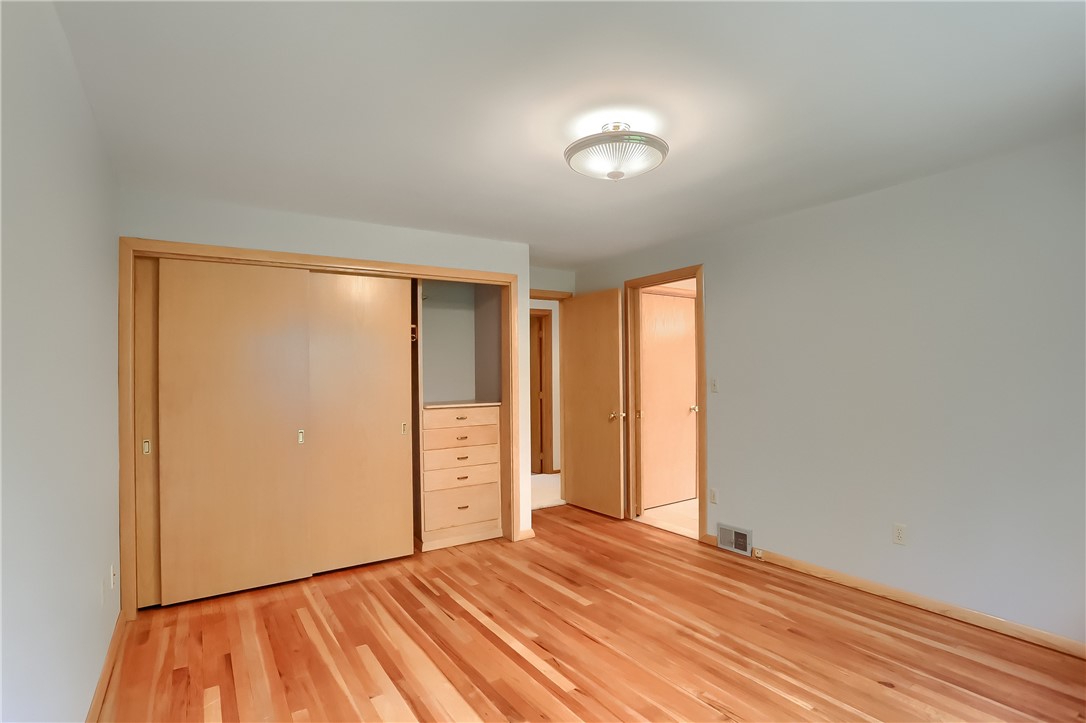 929 Center Oak Drive