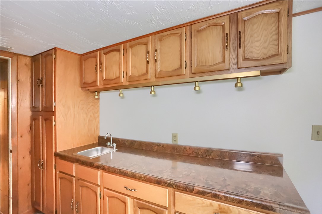 929 Center Oak Drive