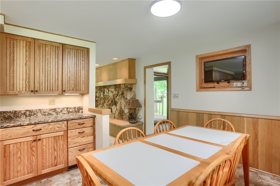 929 Center Oak Drive