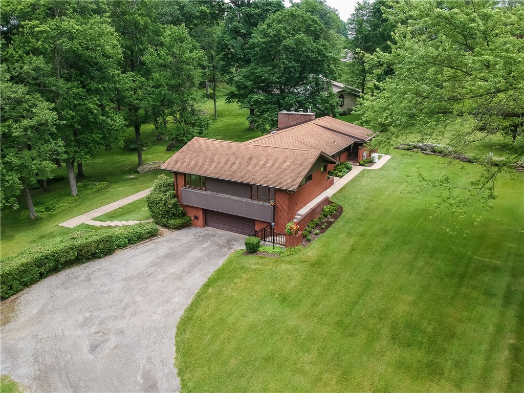 929 Center Oak Drive