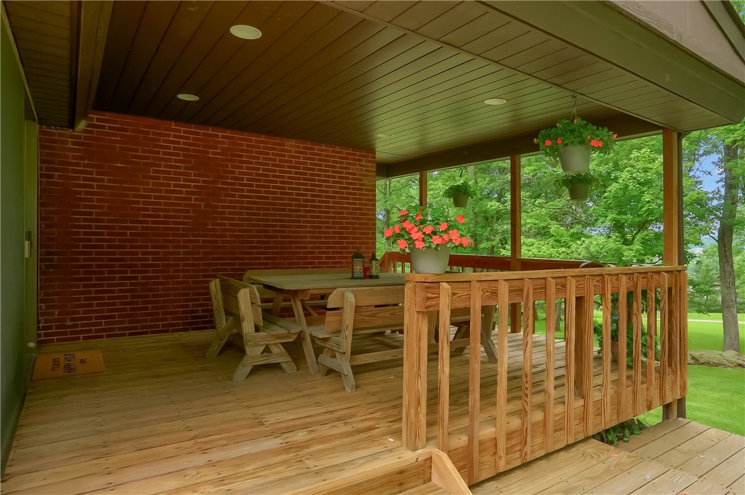 929 Center Oak Drive