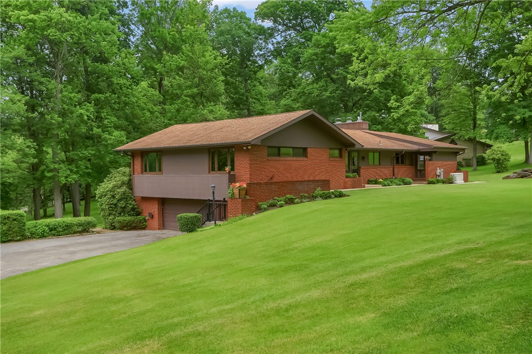 929 Center Oak Drive