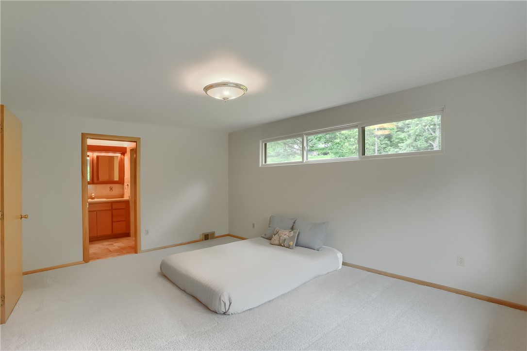 929 Center Oak Drive