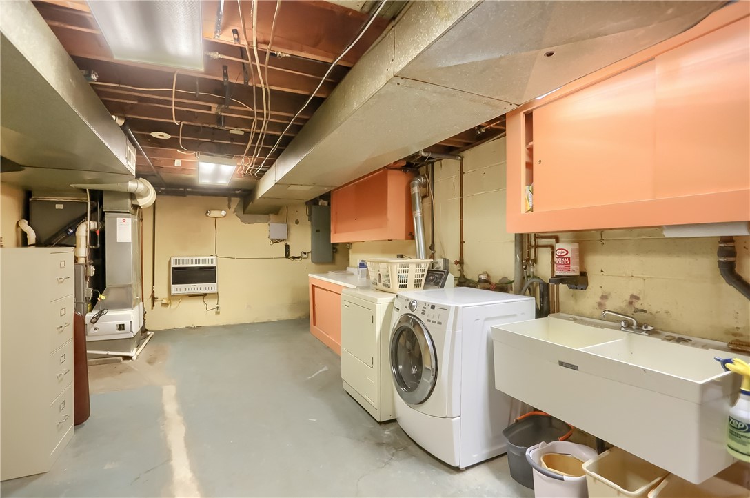 929 Center Oak Drive
