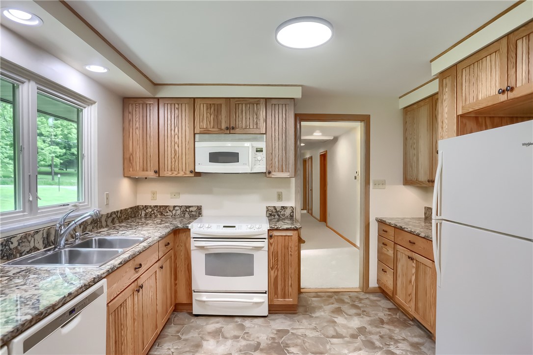 929 Center Oak Drive