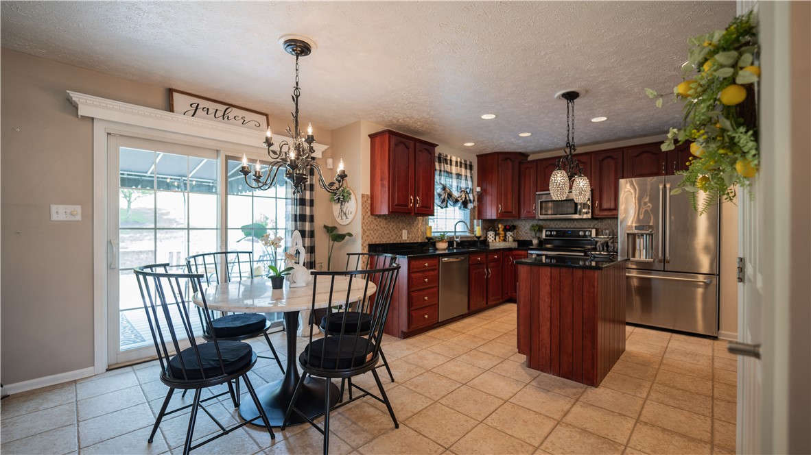 186 Valley View Dr