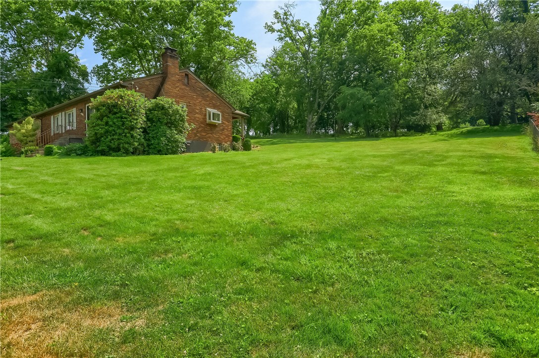 242 Churchill Rd