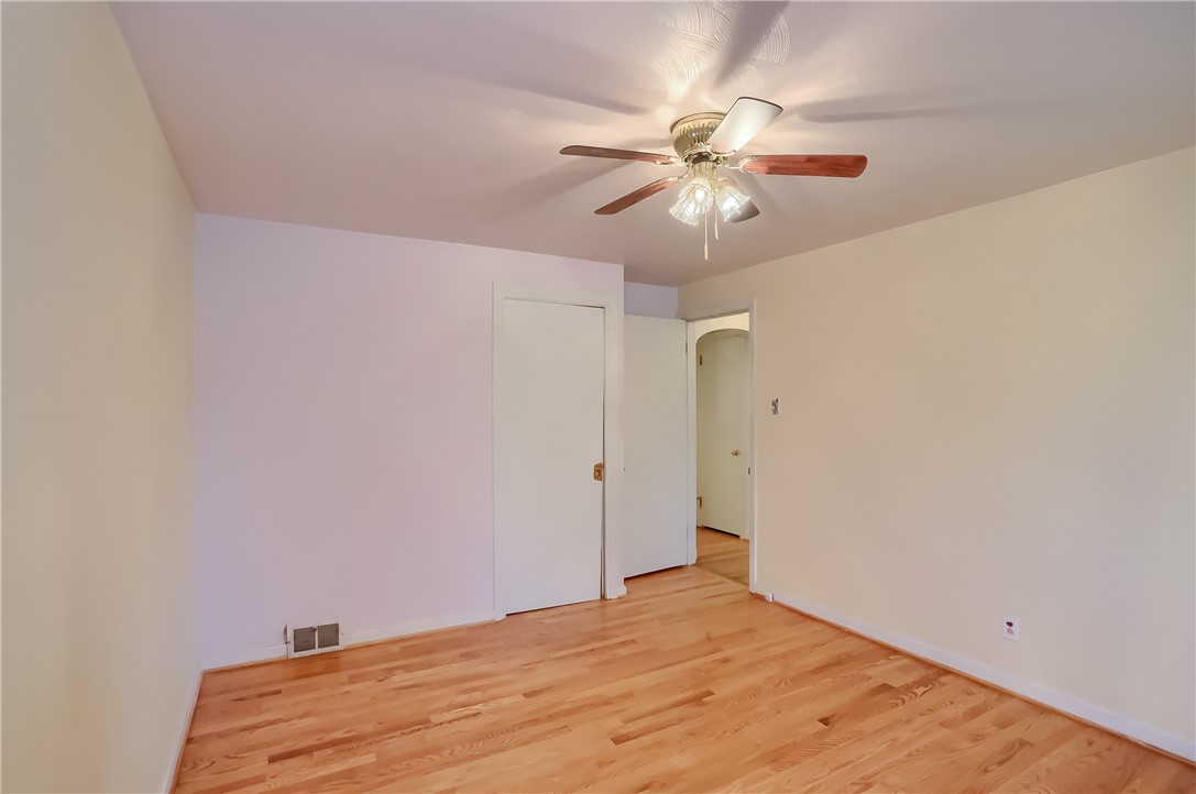 242 Churchill Rd