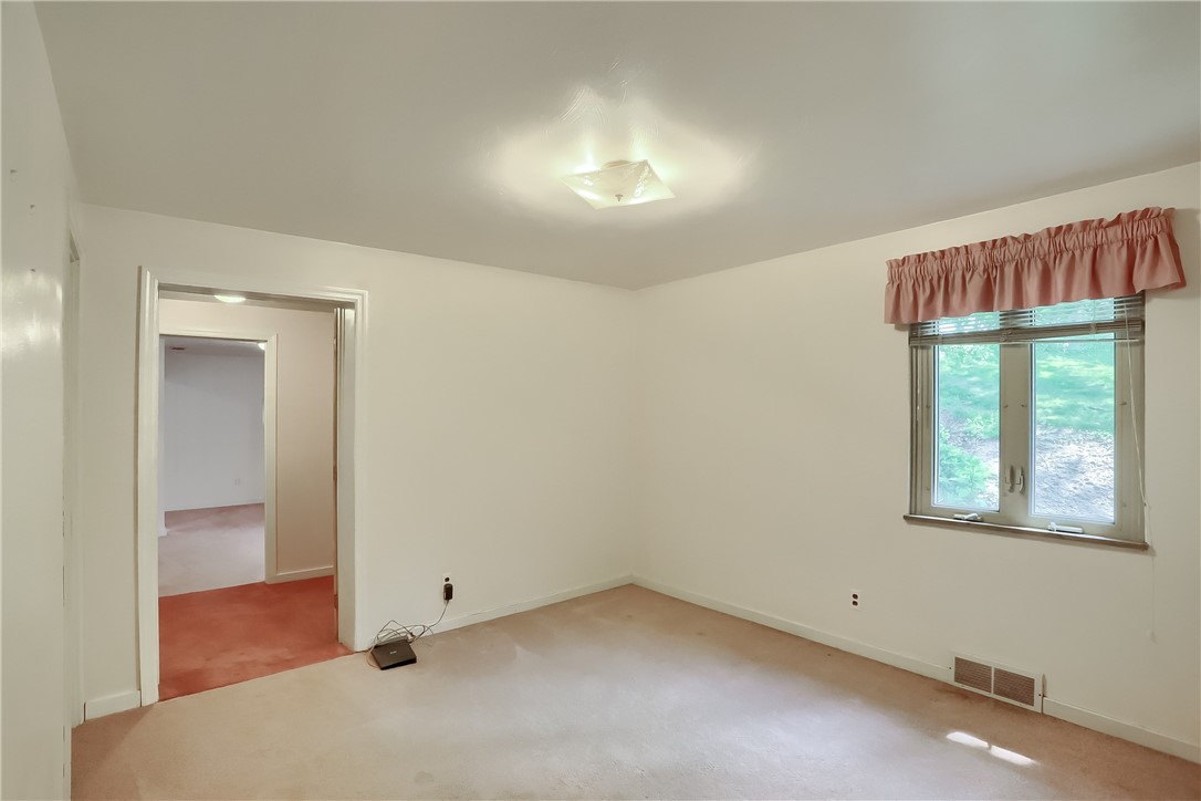 242 Churchill Rd