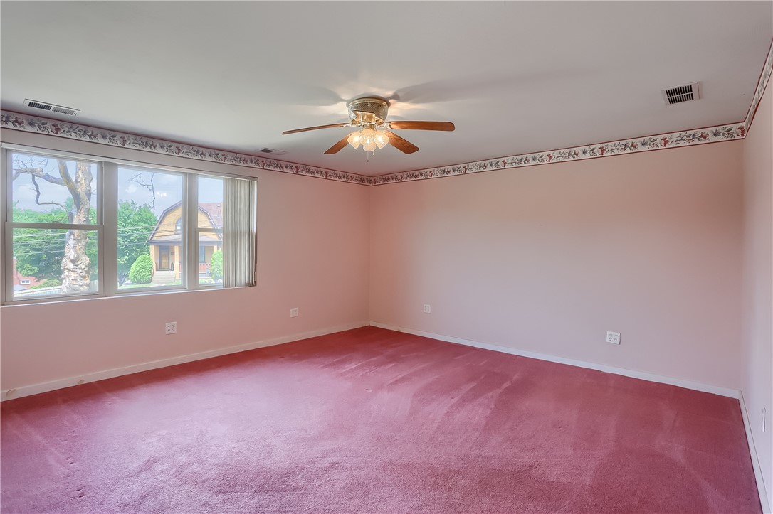 242 Churchill Rd