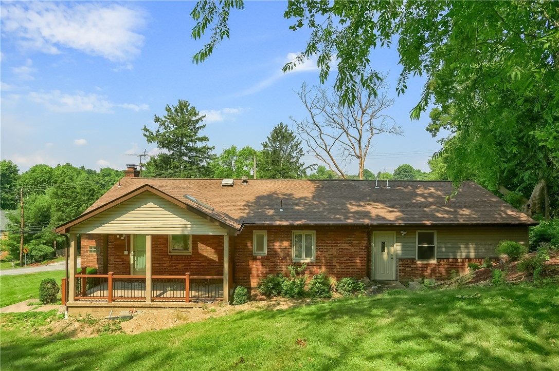 242 Churchill Rd