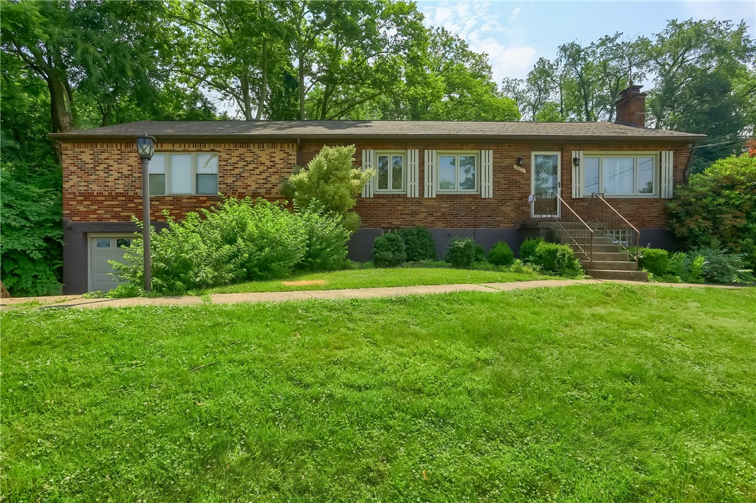 242 Churchill Rd