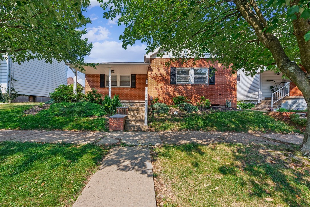 607 Mace St