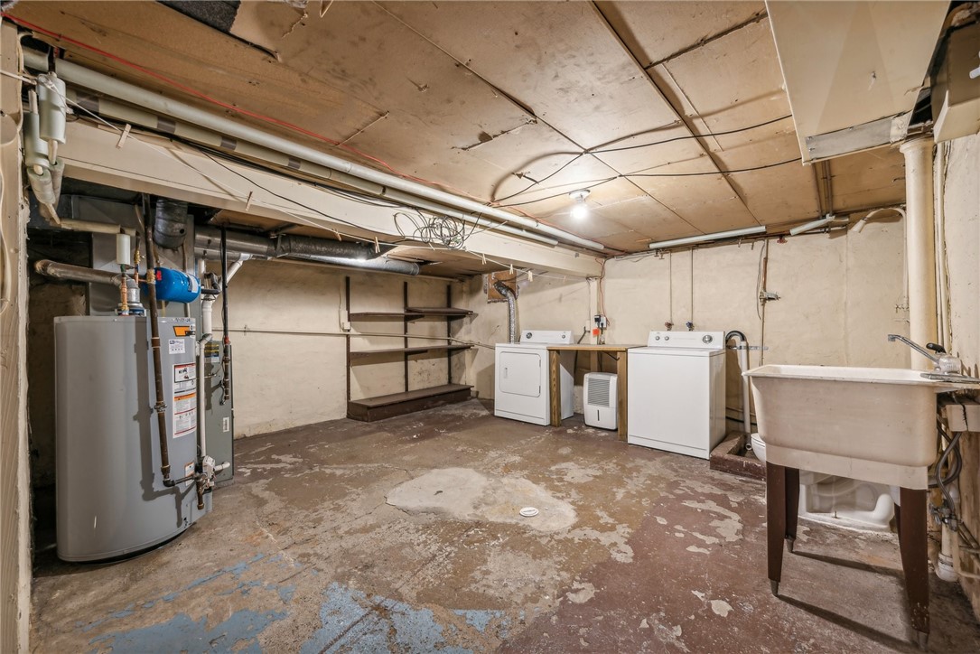607 Mace St