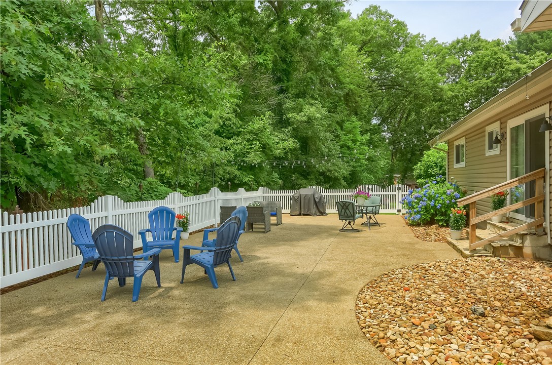 305 Highland Dr