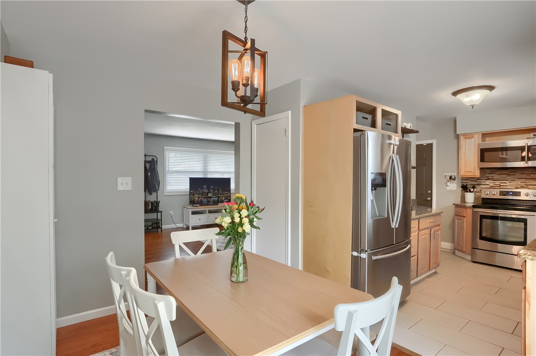 305 Highland Dr