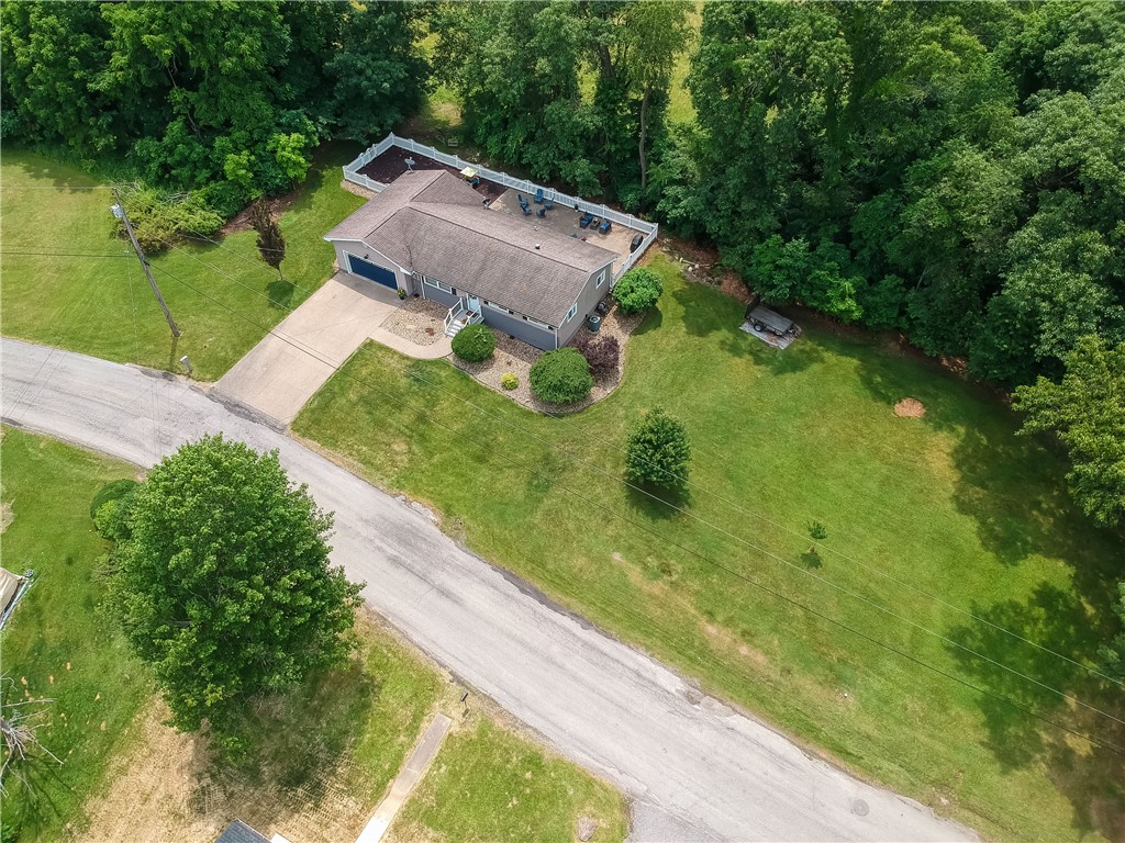 305 Highland Dr