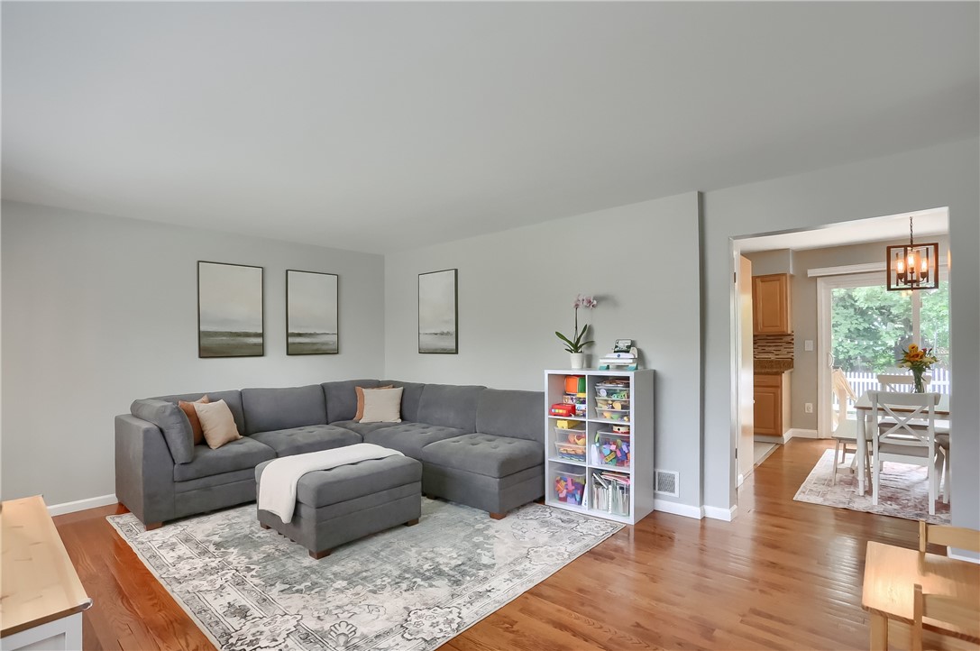 305 Highland Dr