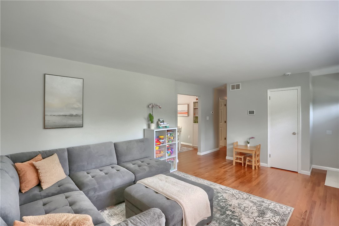 305 Highland Dr