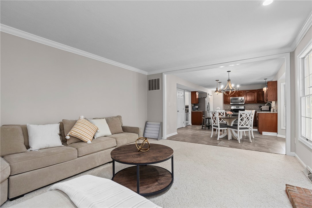 105 Village Dr