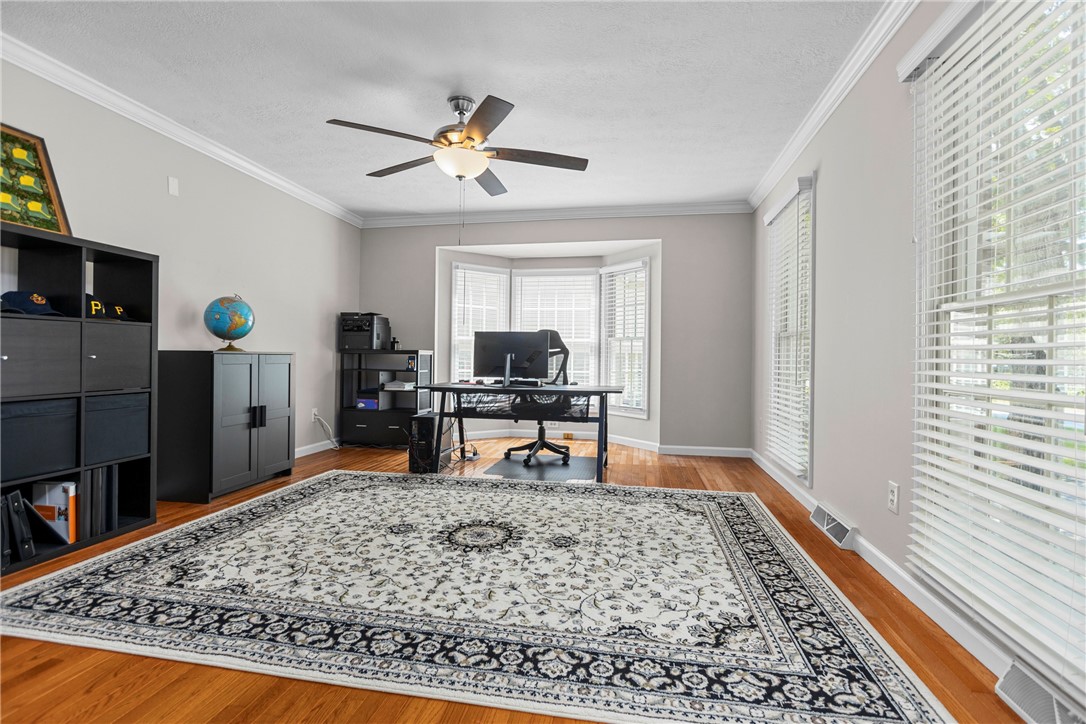 105 Village Dr