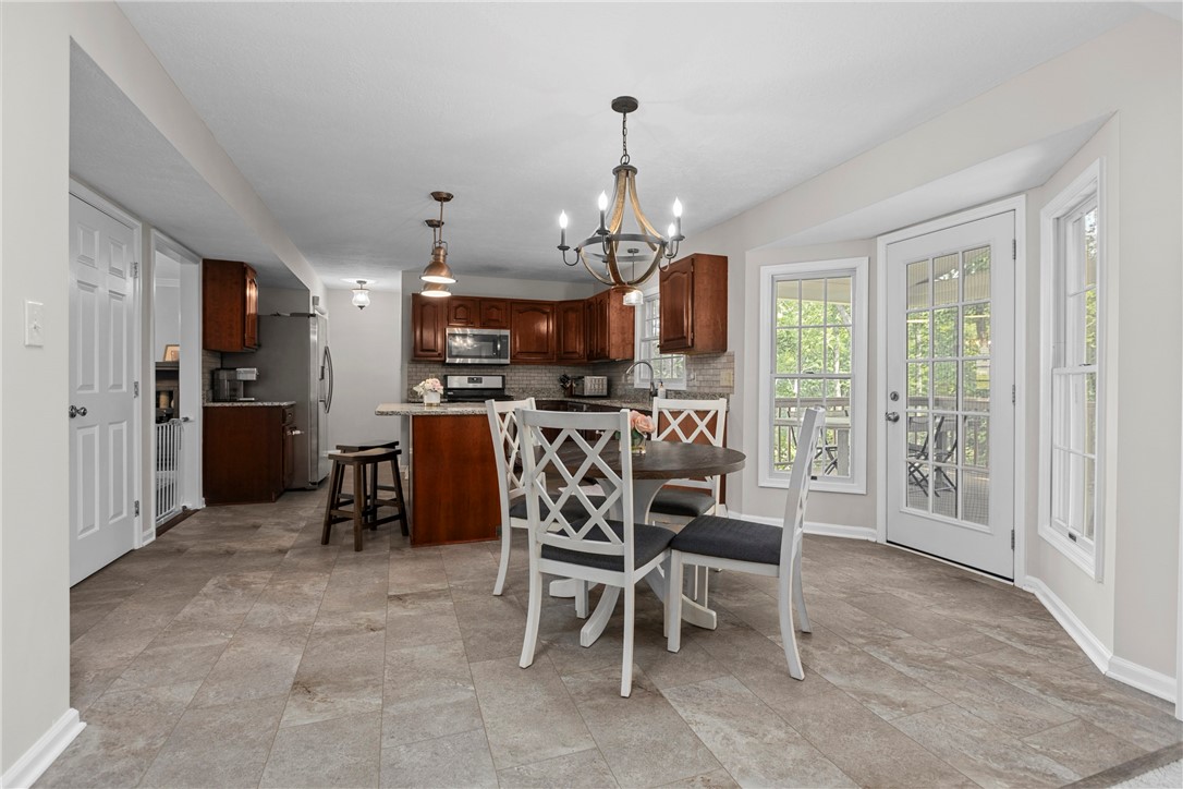 105 Village Dr