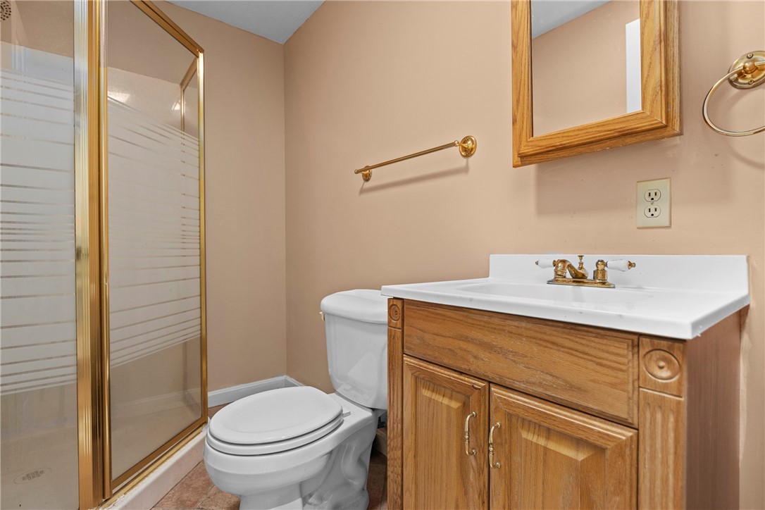105 Village Dr