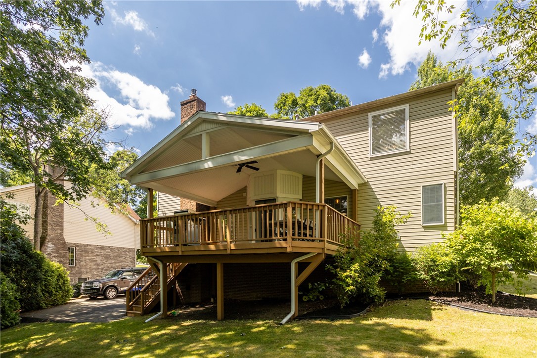 105 Village Dr